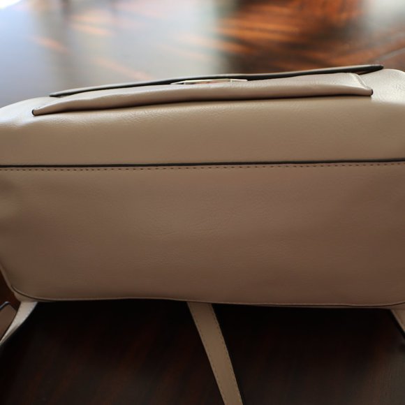 NWT-Reaction Kenneth Cole Back Pack & Wallet Set - Picture 10 of 17